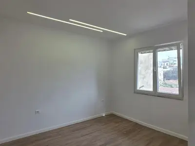 Apartament 2+1 në shitje në Rruga Bardhyl, Tiranë, 58 m². Foto 1 nga 5