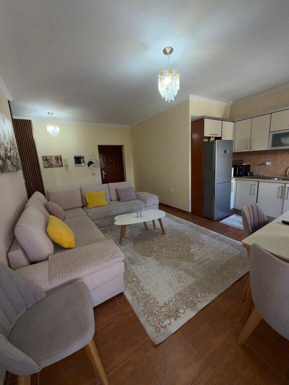 Appartamento 1+1 in vendita a Rruga Gjergj Arianiti, Valona, 78 m²
