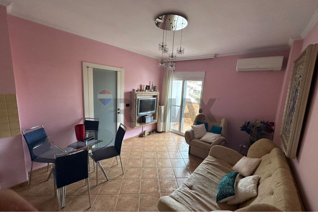 Apartment for rent in Myslym Shyri, Tirana, 70 m². Photo 1 of 3