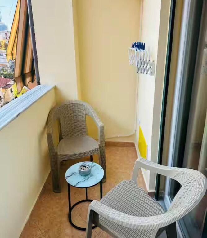 Garsoniere me qera në Xhamia e Tabakeve, Tiranë, 40 m². Foto 7 nga 8