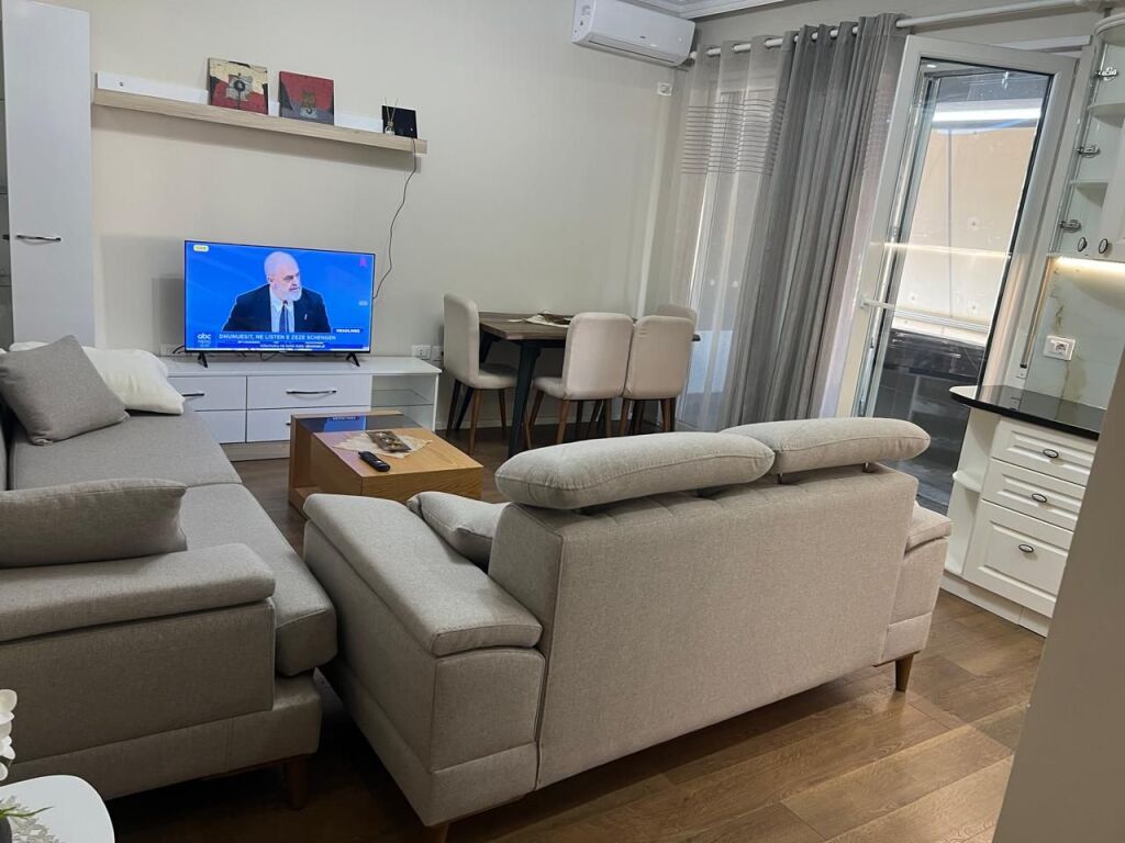 Apartment 2+1 for rent in Komuna e Parisit, Tirana, 90 m². Photo 1 of 3