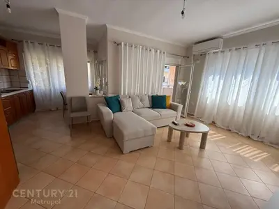 Apartament 2+1 me qera në Kristal Center, Tiranë, 110 m². Foto 4 nga 10