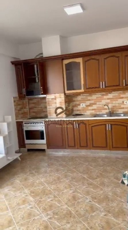 Appartamento 1+1 in vendita a RRUGA RRAPO HEKALI, Tirana, 68 m²