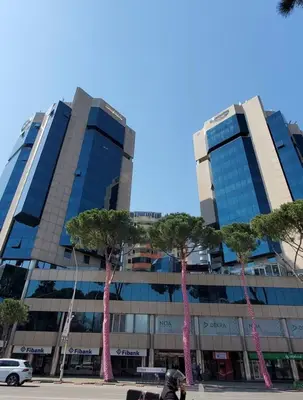 Zyrë me qera në Bulevardi Deshmoret e Kombit, Tiranë, 110 m². Foto 2 nga 3