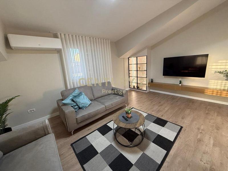 Villa for rent in Rruga Mustafa Demiri, Tirana, 100 m²
