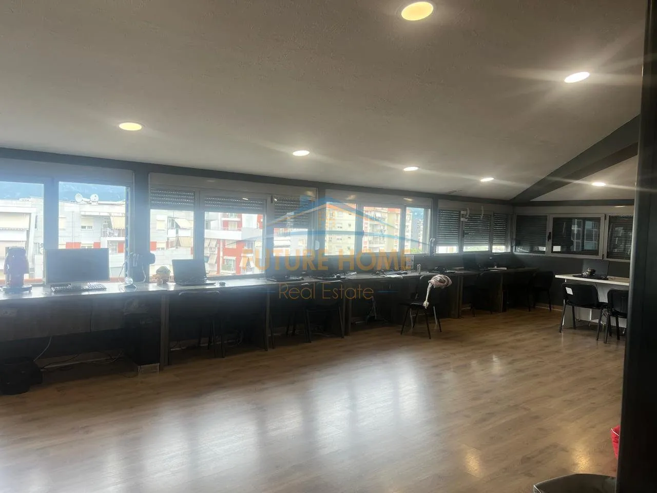Office for rent in Tregu Elektrik, Tirana, 250 m². Photo 1 of 5