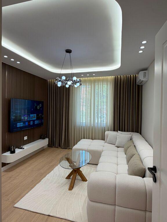 Appartamento 1+1 in vendita a Rruga Margarita Tutulani, Tirana, 55 m²