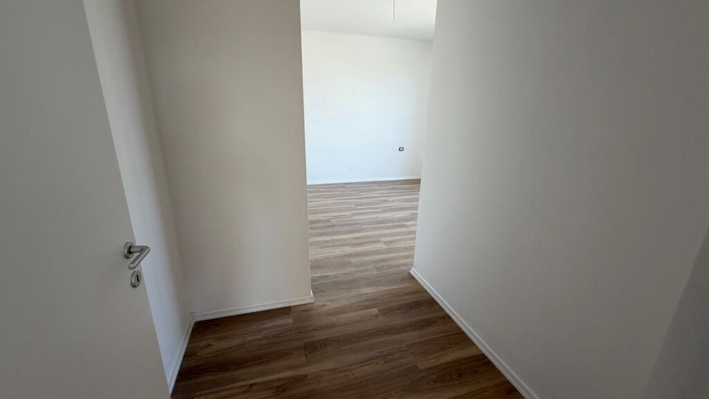 Apartment 2+1 for sale in Sauk i Vjetër, Tirana, 80 m². Photo 3 of 3