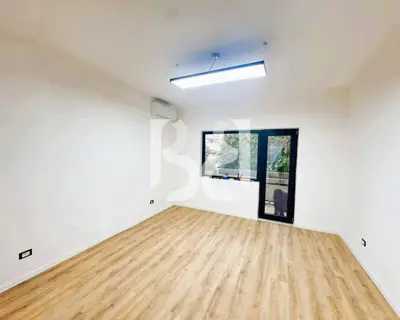 Office for rent in Sheshi Willson, Tirana, 120 m². Photo 2 of 4