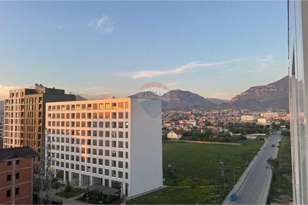 Appartamento in vendita a Bulevardi i Ri, Tirana, 106 m². Foto 1 di 3