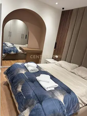 Apartament 2+1 me qera në Blloku, Tiranë, 90 m². Foto 3 nga 5