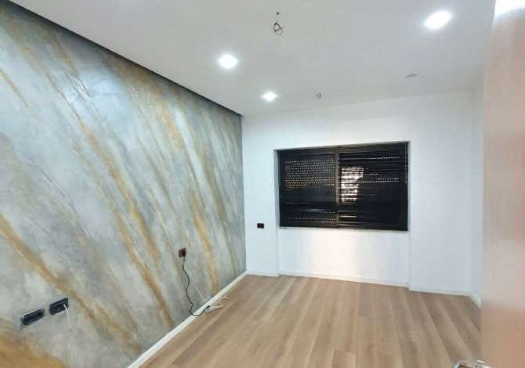 Commercial space for rent in Blloku, Tirana, 80 m². Photo 3 of 3