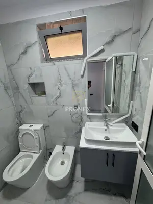 Apartament 1+1 me qera në Bulevardi Zhan D’Ark, Tiranë, 60 m². Foto 8 nga 8