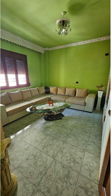 Apartament 3+1 në shitje në Stacioni i Trenit, Durrës, 138 m². Foto 2 nga 9