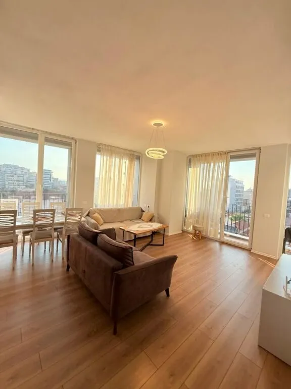 Apartament 2+1 në shitje në Shkolla e Kuqe, Tiranë, 129 m². Foto 1 nga 10