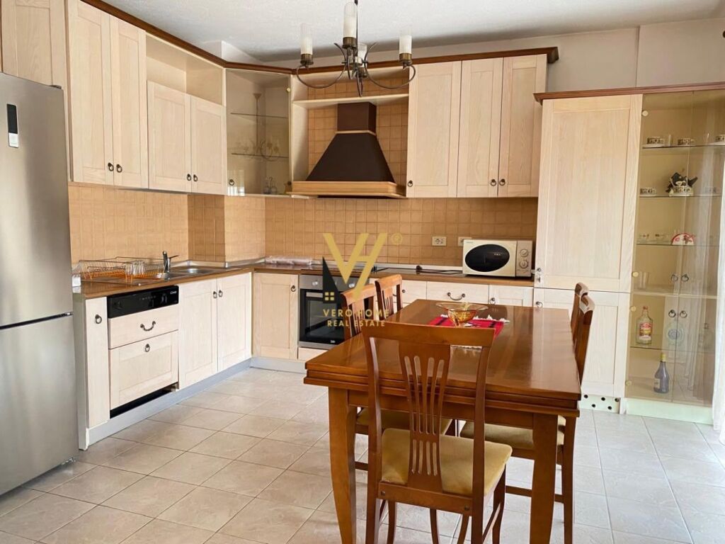 Dupleks 3+1 me qera në Rruga e Elbasanit, Tiranë, 140 m². Foto 2 nga 3