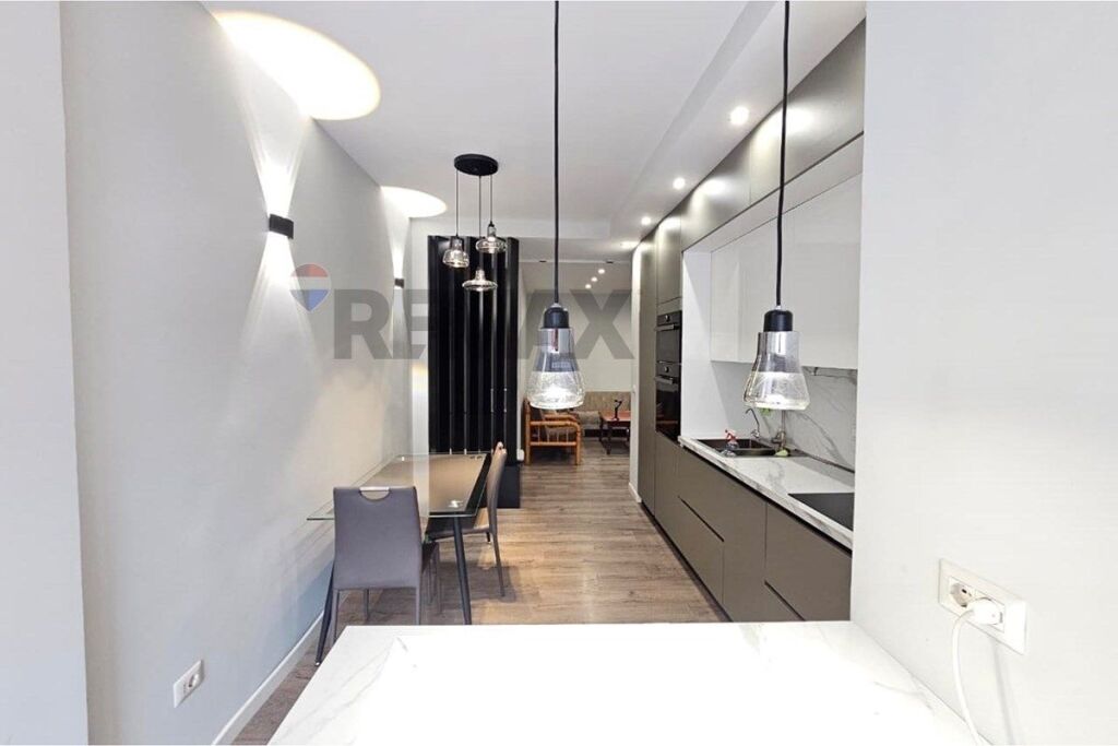 Appartamento in affitto a Parku Zoologjik i Tiranës, Tirana, 160 m². Foto 2 di 3