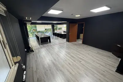 Zyrë me qera në Rruga Sami Frashëri, Tiranë, 173 m². Foto 6 nga 8