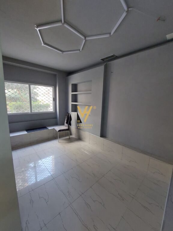 Dyqan me qera në Zogu i Zi, Tiranë, 70 m². Foto 2 nga 3