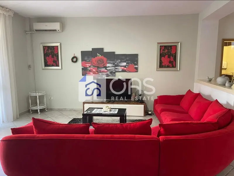 Apartament 2+1 me qera në Shkolla e Kuqe, Tiranë, 160 m²