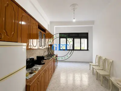 Apartament 2+1 në shitje në Muzeumi, Durrës, 80 m². Foto 1 nga 8