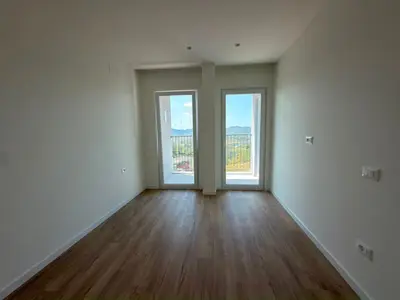 Apartament 1+1 në shitje në Farkë, Tiranë, 72 m². Foto 2 nga 4