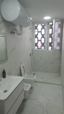 Apartament 2+1 me qera në Rruga Luigj Gurakuqi, Tiranë, 100 m². Foto 9 nga 9