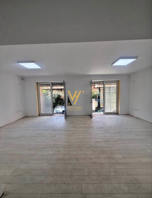 Ambient biznesi me qera në Mozaiku i Tiranës, Tiranë, 100 m². Foto 1 nga 3