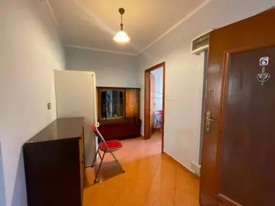 Apartament 1+1 me qera në Bulevardi Bajram Curri, Tiranë, 60 m². Foto 1 nga 8
