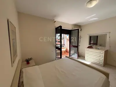 Apartament 2+1 në shitje në Rruga e Barrikadave, Tiranë, 109 m². Foto 9 nga 12