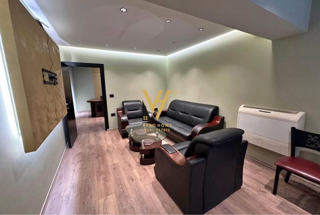 Ufficio in affitto a Myslym Shyri, Tirana, 40 m². Foto 1 di 3