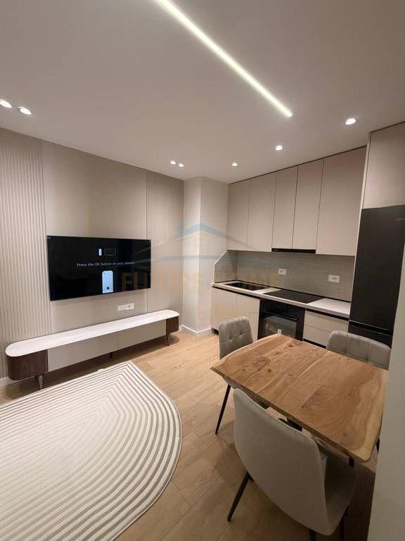Appartamento 1+1 in vendita a Rruga e Barrikadave, Tirana, 53 m²