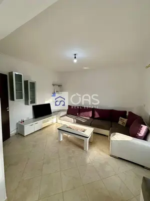 Apartament 1+1 me qera në Laprakë, Tiranë, 60 m². Foto 1 nga 9
