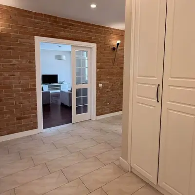 Apartament 3+1 me qera në TEG, Tiranë, 200 m². Foto 4 nga 4