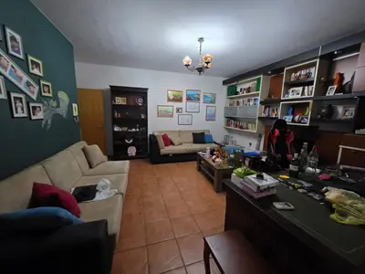 Apartament 2+1 me qera në Kompleksi Delijorgji, Tiranë, 100 m². Foto 3 nga 5