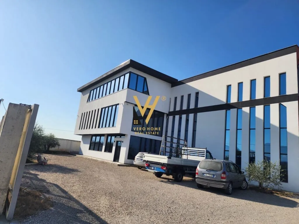 Warehouse for rent in Fushe, Krujë, 800 m². Photo 1 of 2