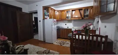 Apartament 2+1 me qera në Rruga Qemal Stafa, Tiranë, 90 m². Foto 2 nga 7