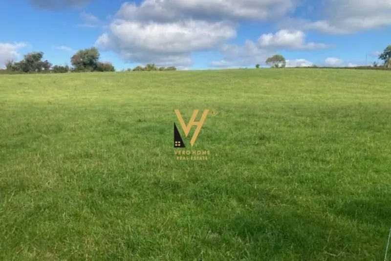 Terreno in vendita a Mjull Bathore, Tirana, 800 m²