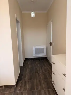 Apartament 2+1 me qera në Stadiumi Niko Dovana, Durrës, 80 m². Foto 11 nga 12