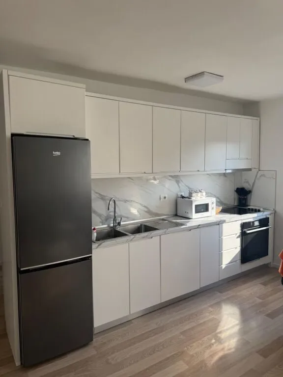 Appartamento 1+1 in vendita a Brryli, Tirana, 60 m². Foto 1 di 10