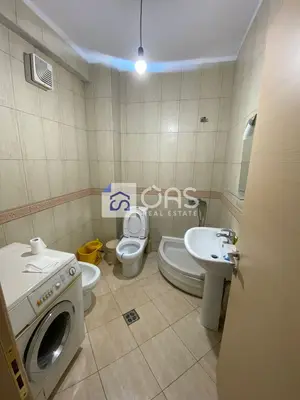 Apartament 1+1 me qera në Komuna e Parisit, Tiranë, 55 m². Foto 7 nga 7