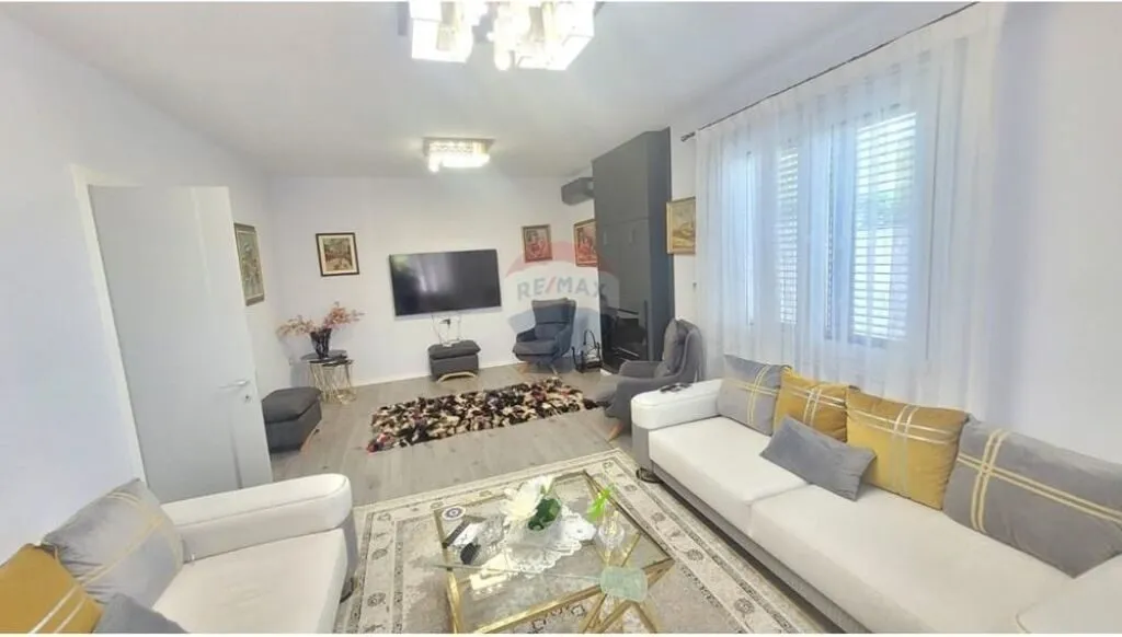 Vilë në shitje në Vishnjë, Tiranë, 1 410 m². Foto 1 nga 3