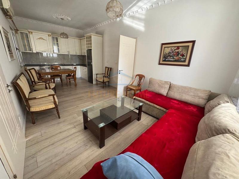 Appartamento 2+1 in affitto a Rruga Him Kolli, Tirana, 93 m²