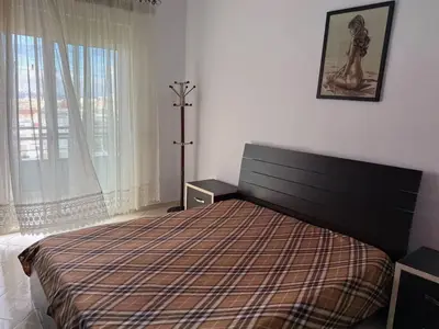 Apartament 2+1 me qera në Rruga Mujo Ulqinaku, Durrës, 100 m². Foto 4 nga 12