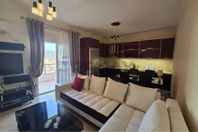 Apartament 1+1 me qera në Rruga Misto Mele, Vlorë, 110 m². Foto 1 nga 9