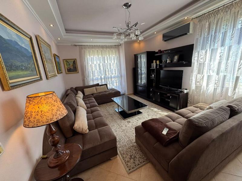 Apartment 3+1 for rent in Komuna e Parisit, Tirana, 122 m²