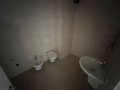 Apartament 2+1 në shitje në Univers City, Tiranë, 90 m². Foto 9 nga 11