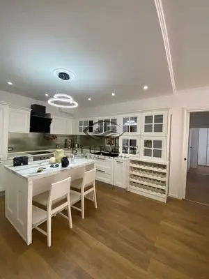 Apartament 3+1 në shitje në Qendra e Formimit Profesional ish URT, Durrës, 94 m². Foto 2 nga 12