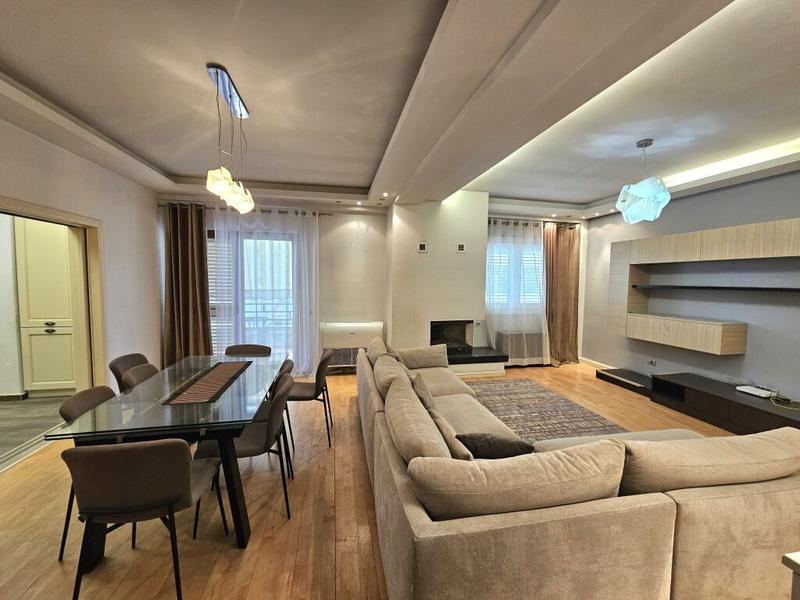 Appartamento 2+1 in vendita a Rruga Him Kolli, Tirana, 120 m²
