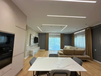 Appartamento 2+1 in affitto a Rruga Panorama e Liqenit, Tirana, 130 m². Foto 2 di 9